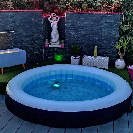 A With Pool And Spa, Cool Garden! Laroque-des-Albères