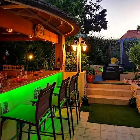 A With Pool And Spa, Cool Garden! 빌라 Laroque-des-Albères